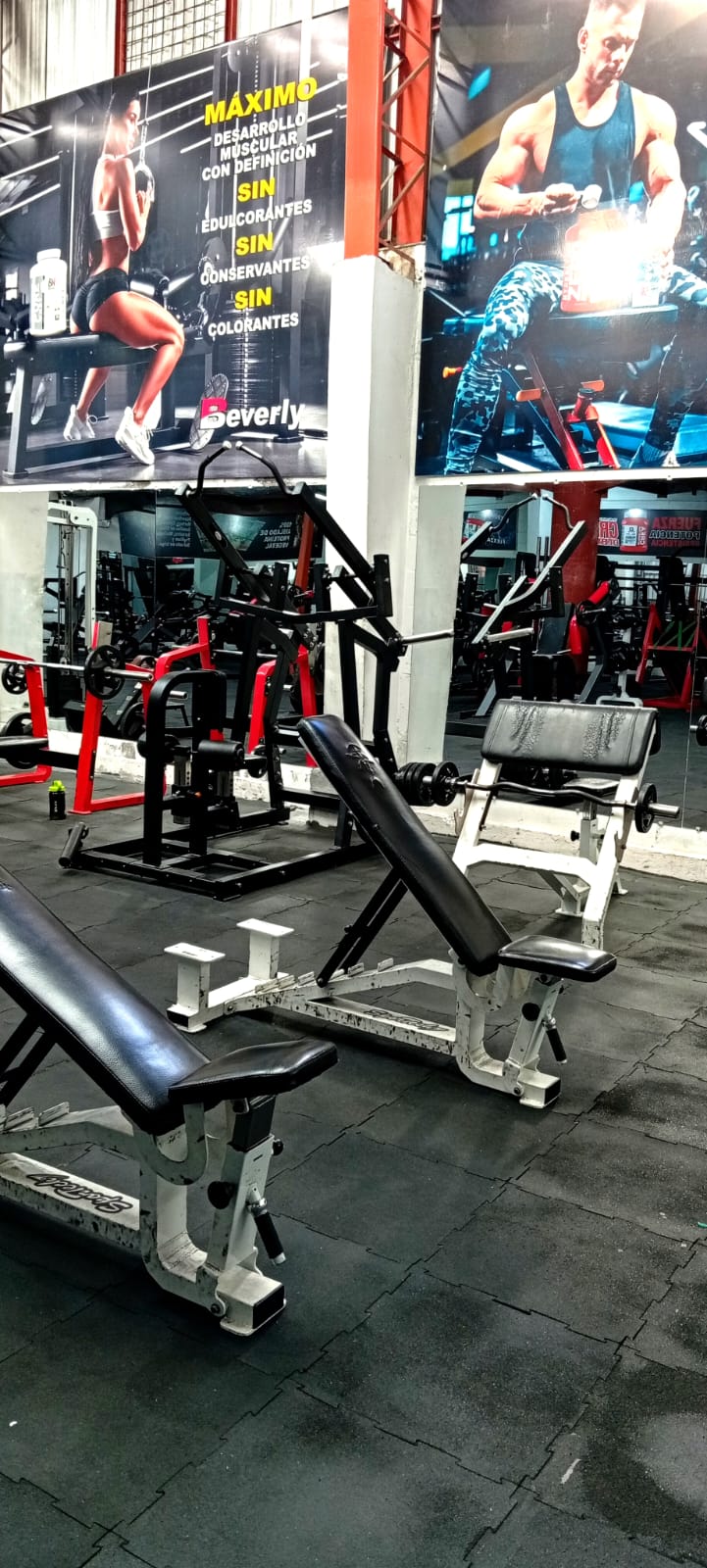 Rack funcional y pesas